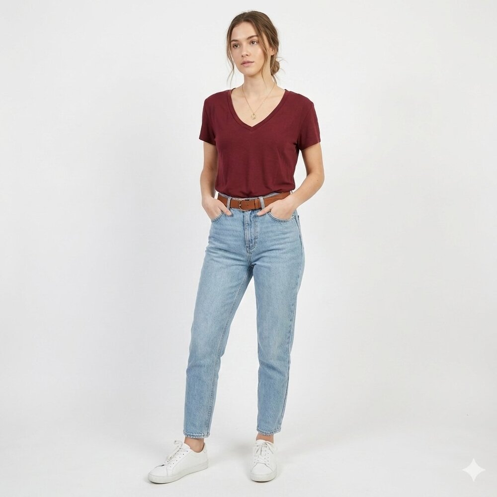 *Guess Maroon V Neck T Shirt